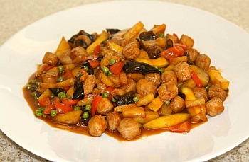 Vegetarian Shark Fin and Mushrooms Stir Fry